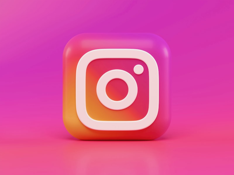 Creative strategy pour Meta Ads et TikTok : le guide complet pour des vidéos qui convertissent